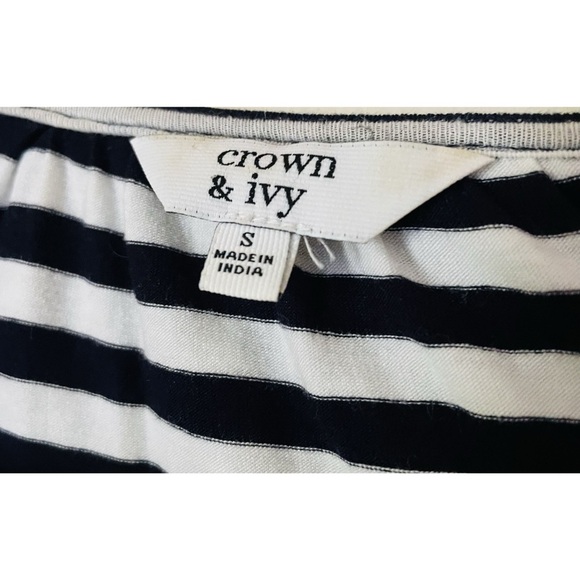 Crown & Ivy Black White Ruffled 3/4 Sleeve Soft Blouse Oversized Small - Picture 4 of 7